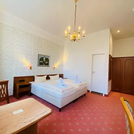 מלון Kaiserhof 3*