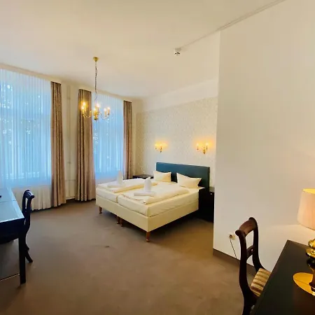 Отель Kaiserhof 3*